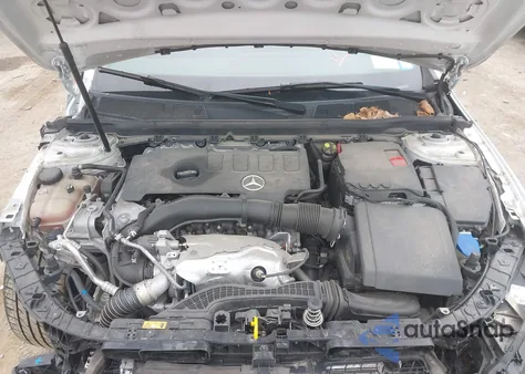 2020 Mercedes-Benz A 220 4Matic z USA, uszkodzony, nr VIN WDD3G4FB0LW036562